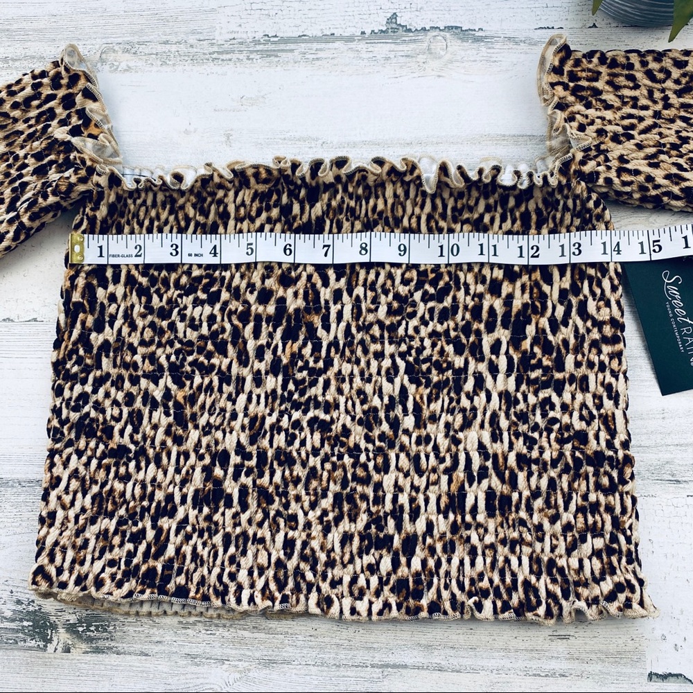 Nwt! Leopard crop top size Large - Picture 2 of 4